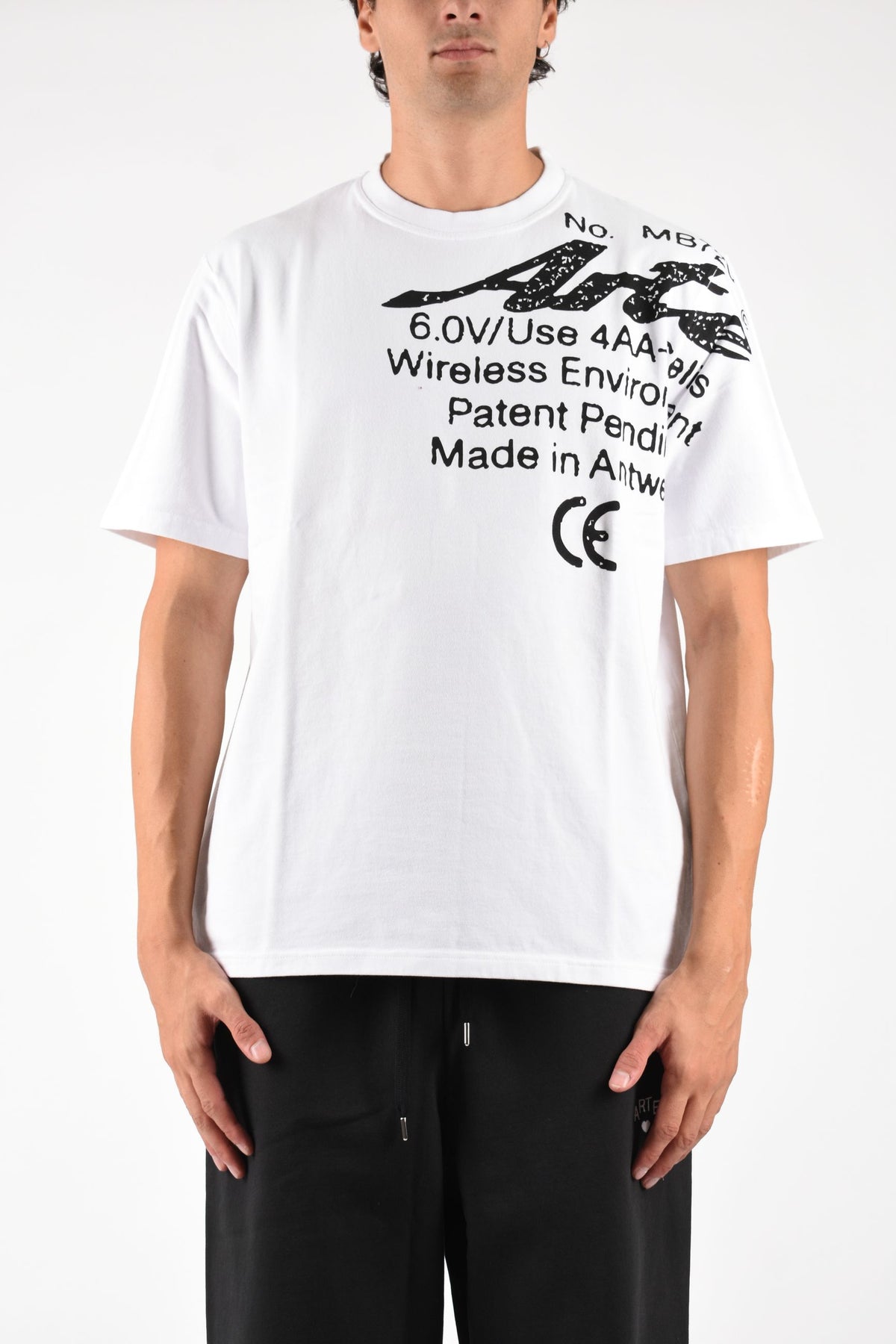 T-shirt specs side