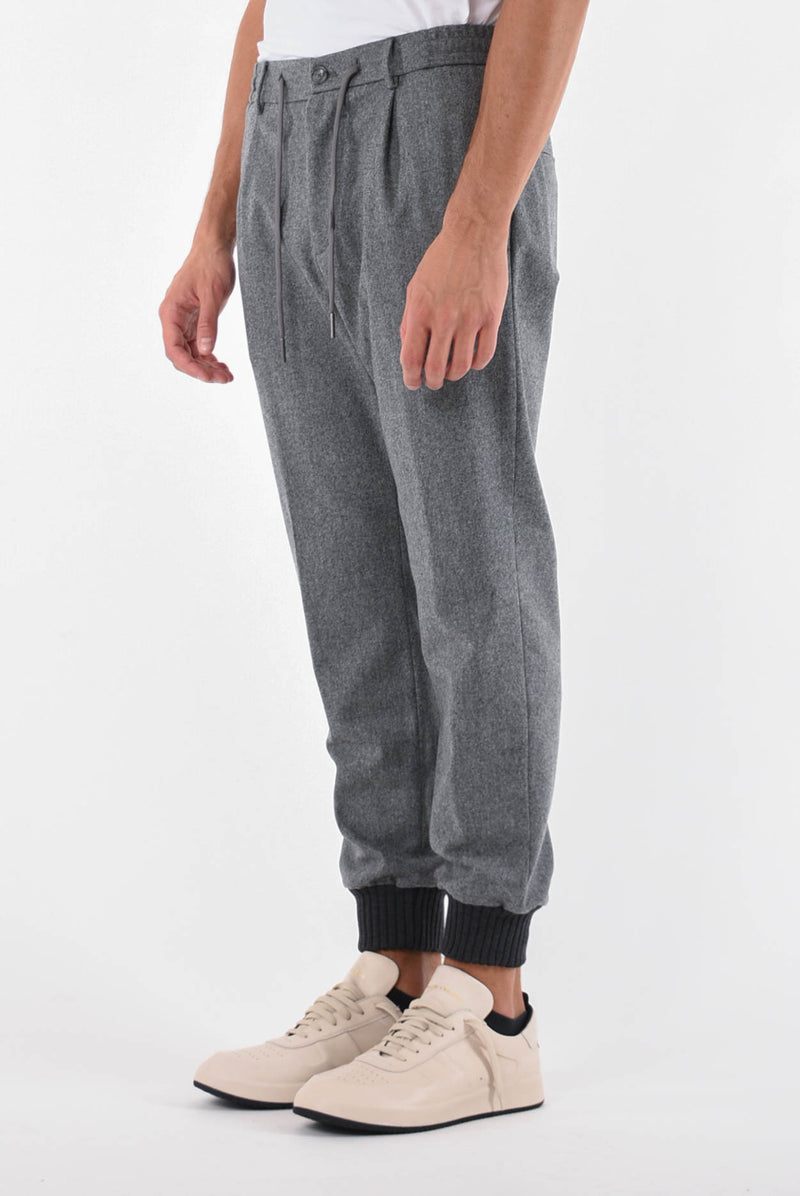 TAGLIATORE Pantaloni jogger in lana