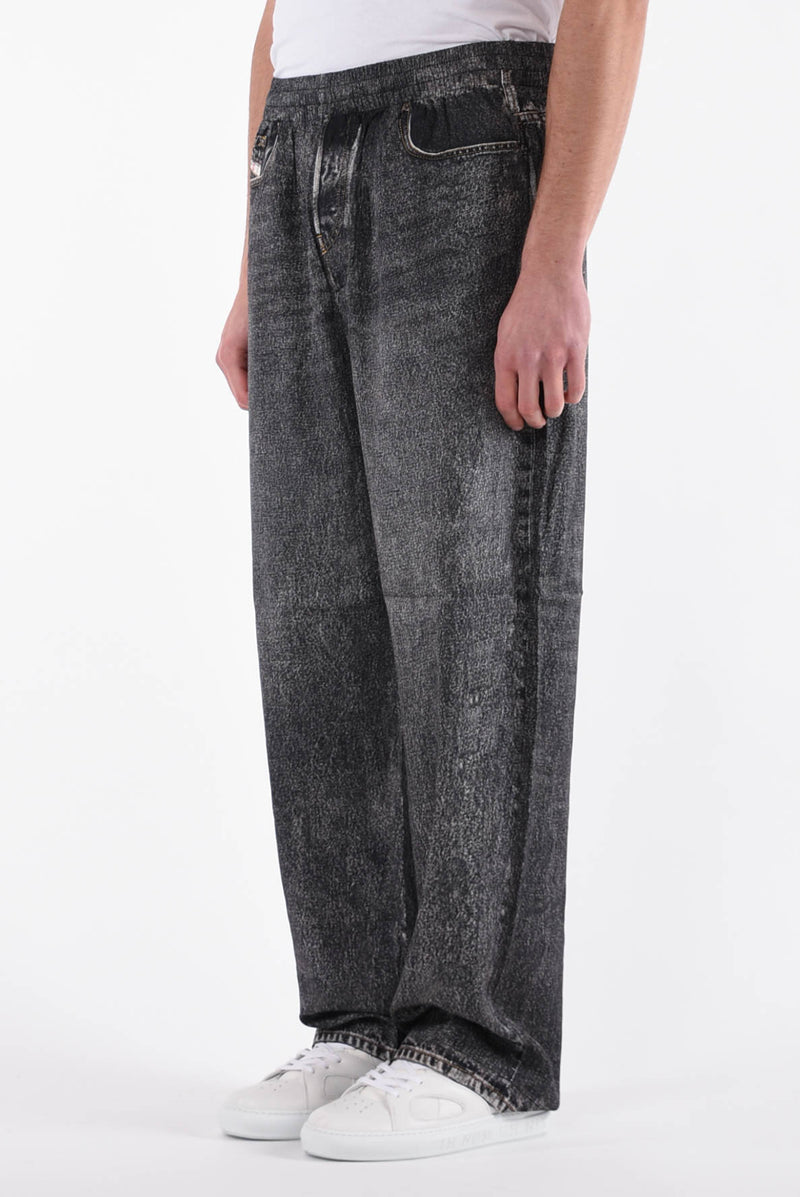 DIESEL Pantaloni stampati in viscosa