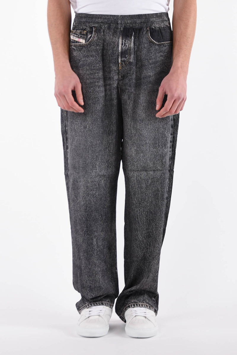 DIESEL Pantaloni stampati in viscosa