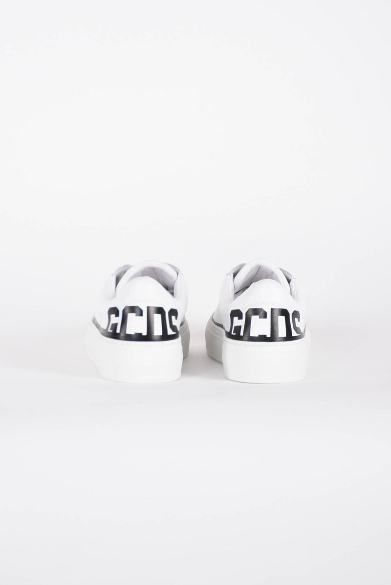 GCDS Sneakers logo
