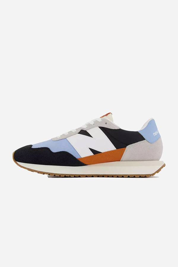 NEW BALANCE Leather sneakers