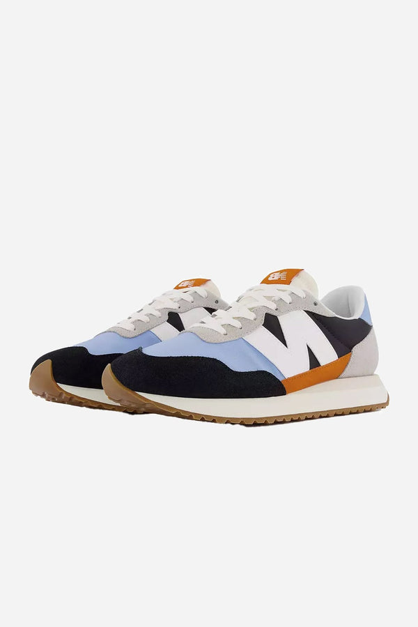 NEW BALANCE Leather sneakers